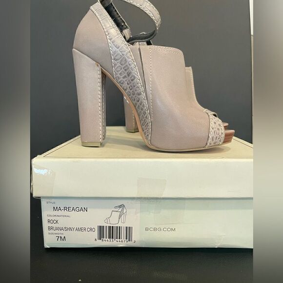 BCBGMaxAzria Platform Ankle Straps Heels - Picture 16 of 17